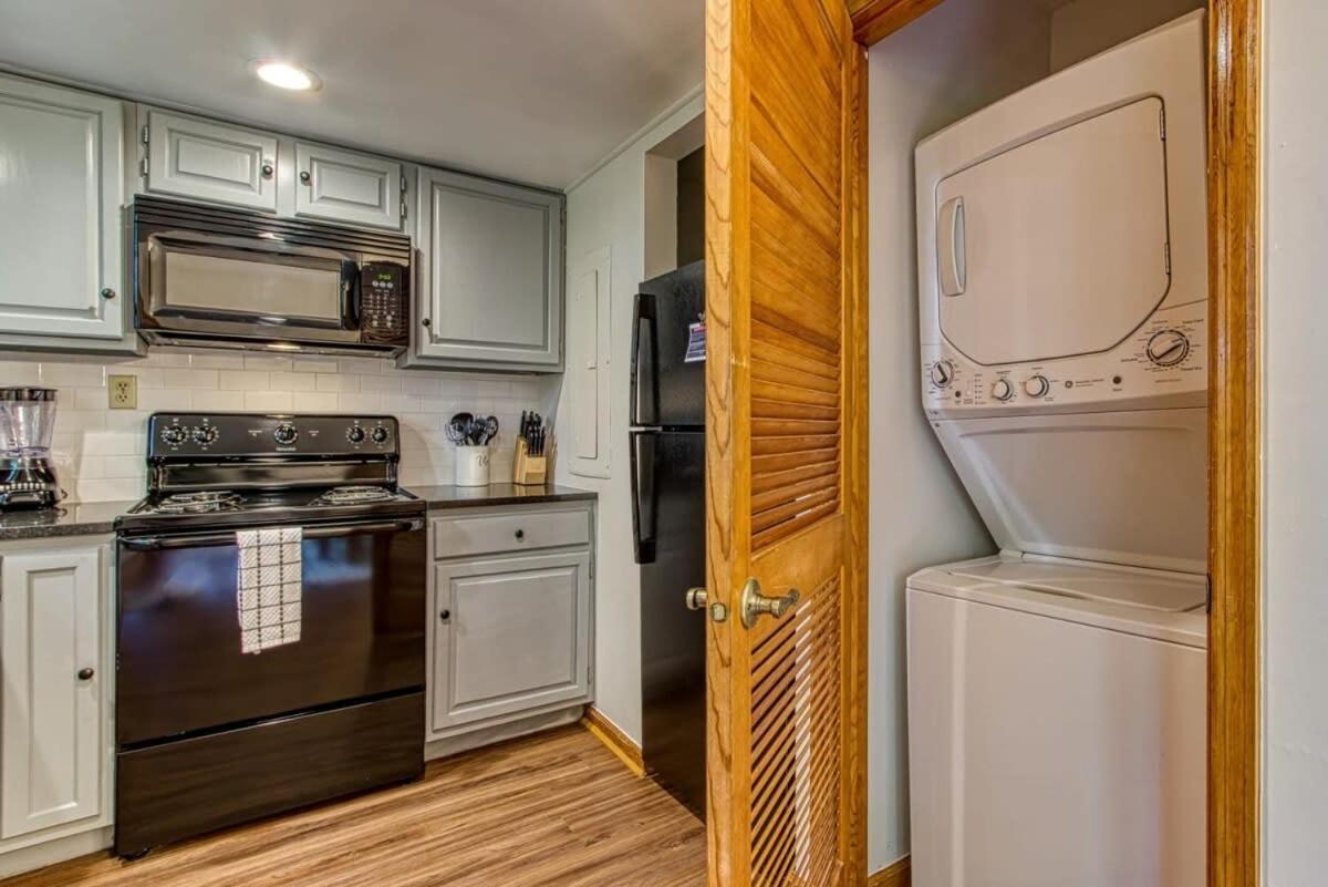 Pinecrest Townhomes-1King-2Queen Unit-Renovated Пиджен-Фордж Экстерьер фото