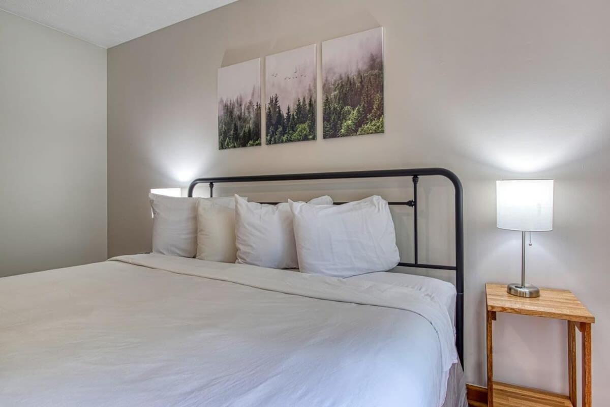 Pinecrest Townhomes-1King-2Queen Unit-Renovated Пиджен-Фордж Экстерьер фото