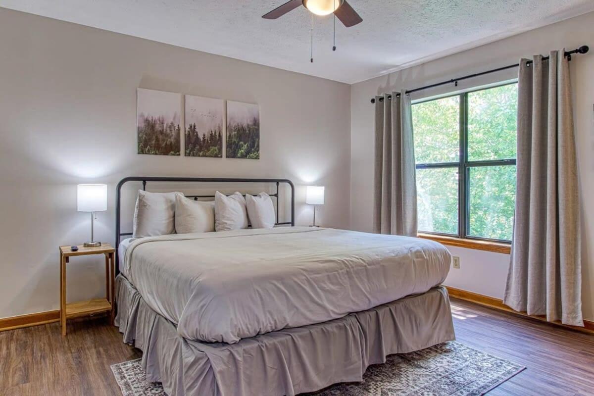 Pinecrest Townhomes-1King-2Queen Unit-Renovated Пиджен-Фордж Экстерьер фото